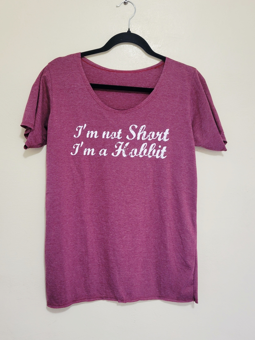 Women's Graphic Tee "I'm Not Short I'm a Hobbit" - Mauve